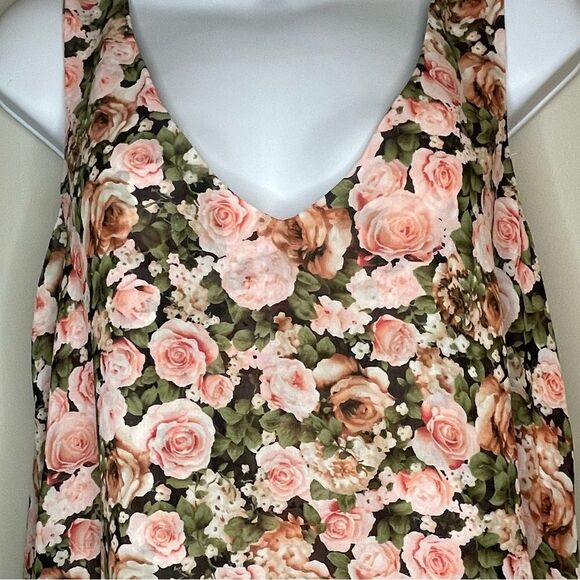 Forever 21 Cropped Floral Top Size Small - Picture 5 of 6